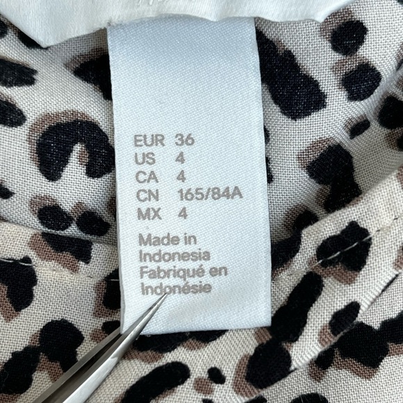 H&M Short Sleeve Dress Animal Print EUC - Picture 7 of 8